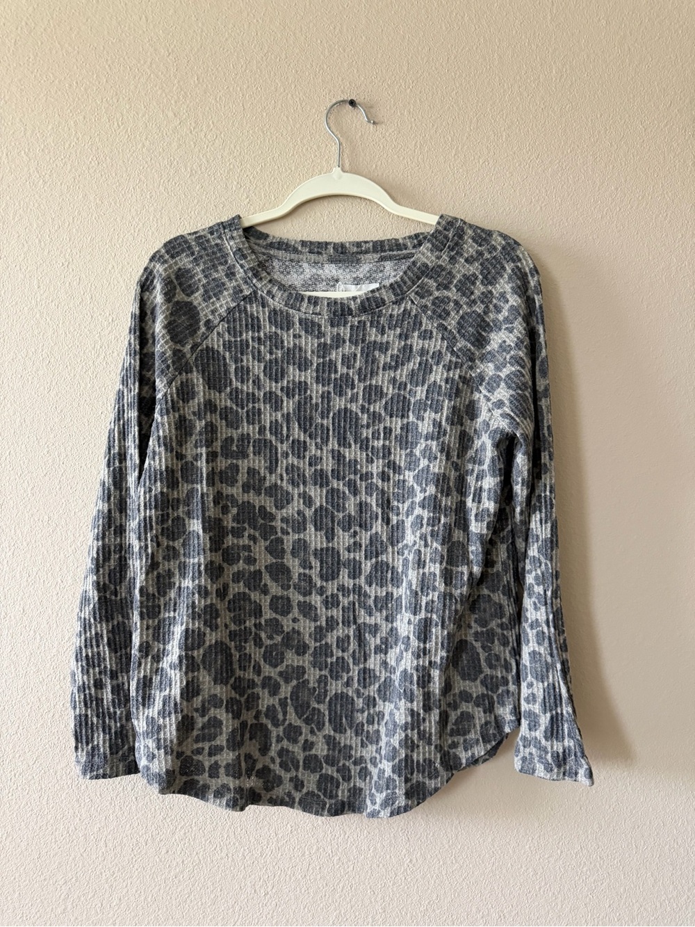 Gray Leopard-Print Long-Sleeve Waffle Knit Top